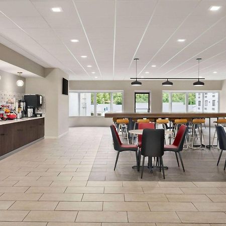 Ramada By Wyndham Allentown Bethlehem Esterno foto
