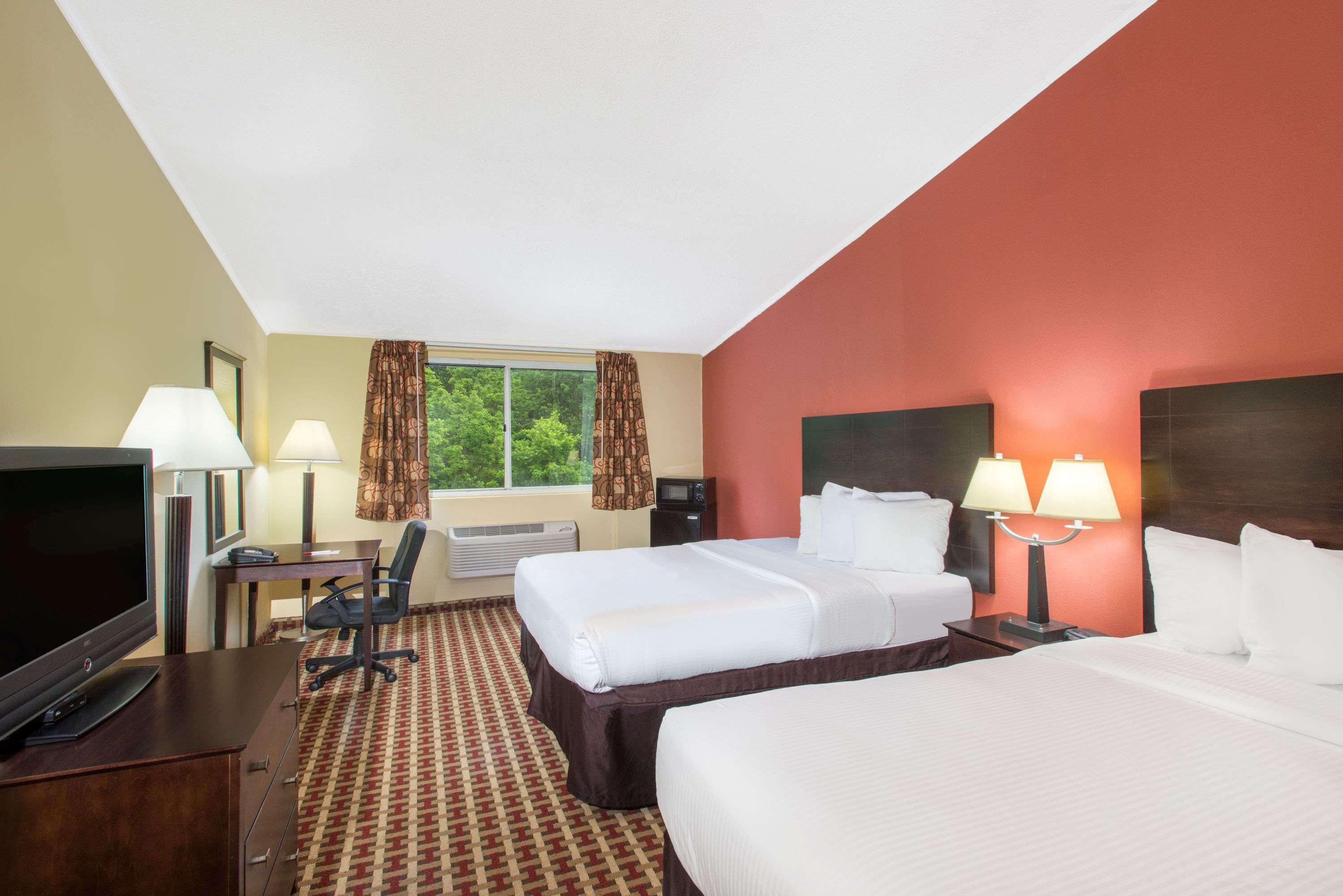 Ramada By Wyndham Allentown Bethlehem Esterno foto