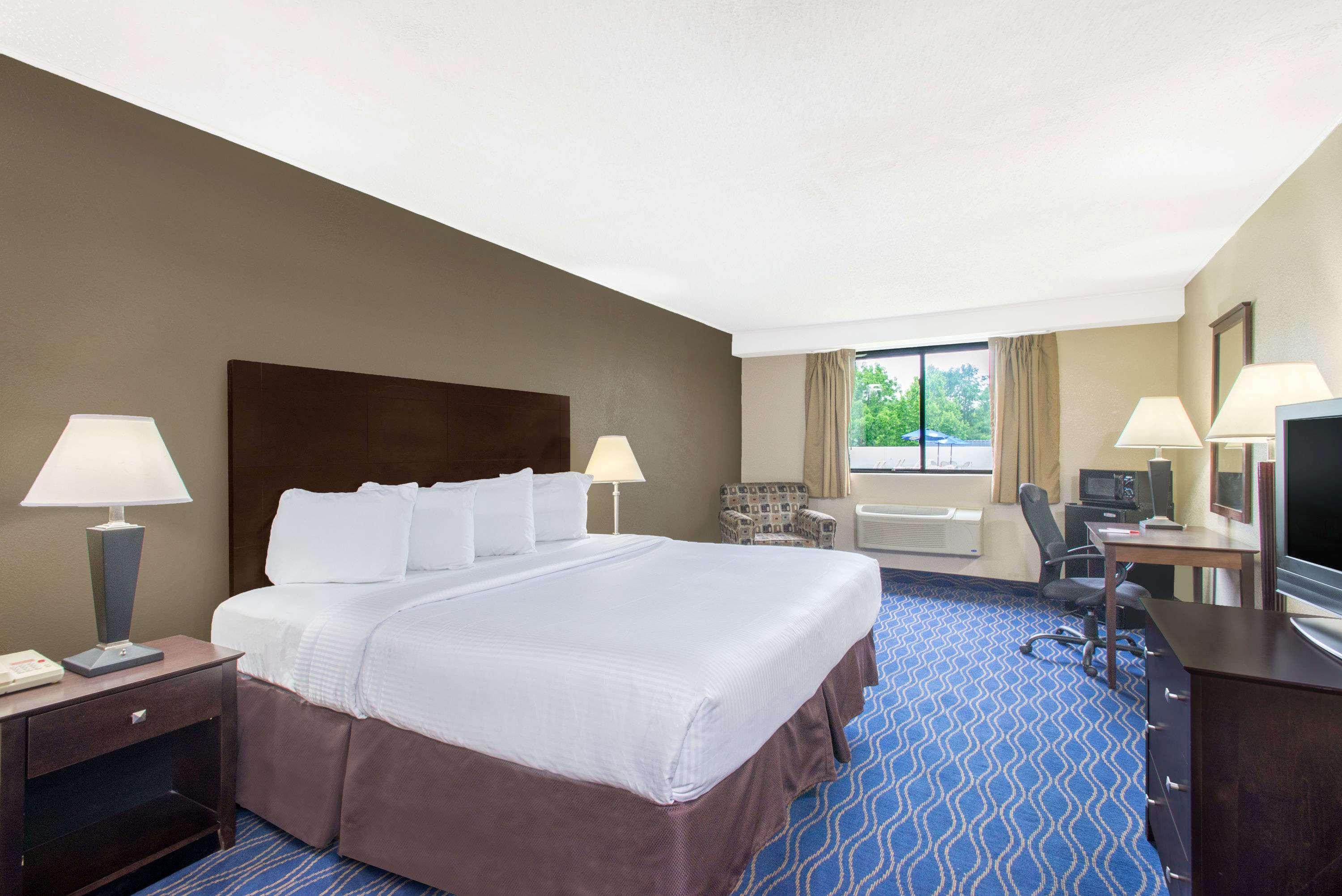 Ramada By Wyndham Allentown Bethlehem Esterno foto