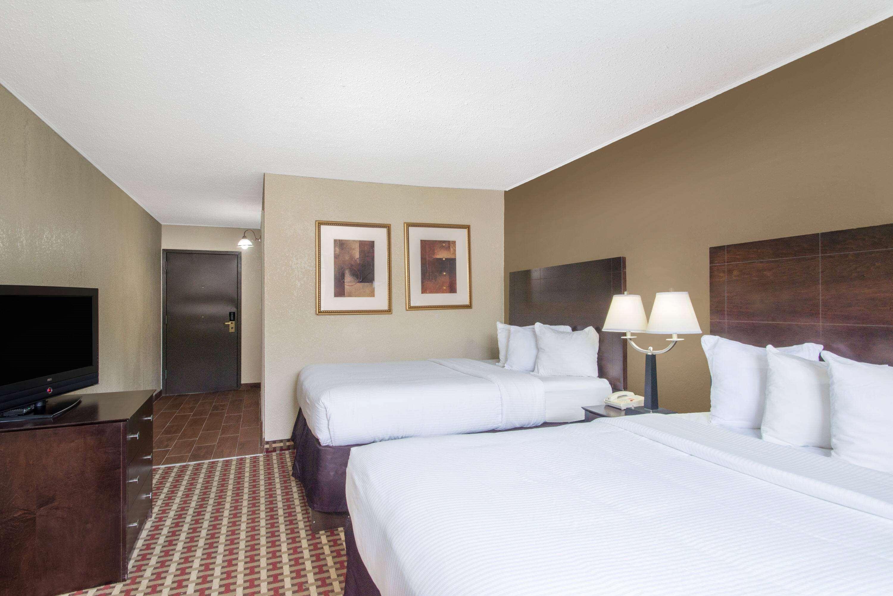 Ramada By Wyndham Allentown Bethlehem Esterno foto