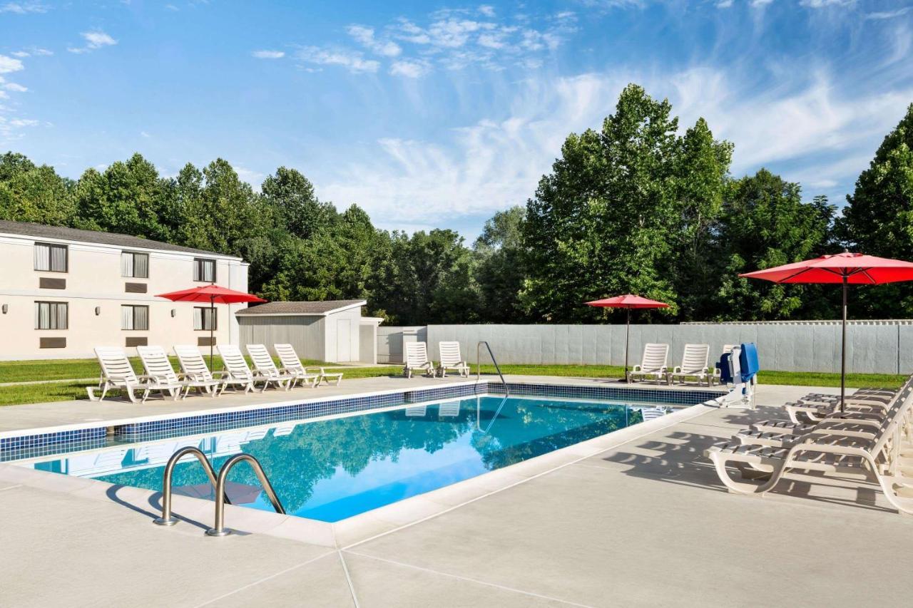 Ramada By Wyndham Allentown Bethlehem Esterno foto