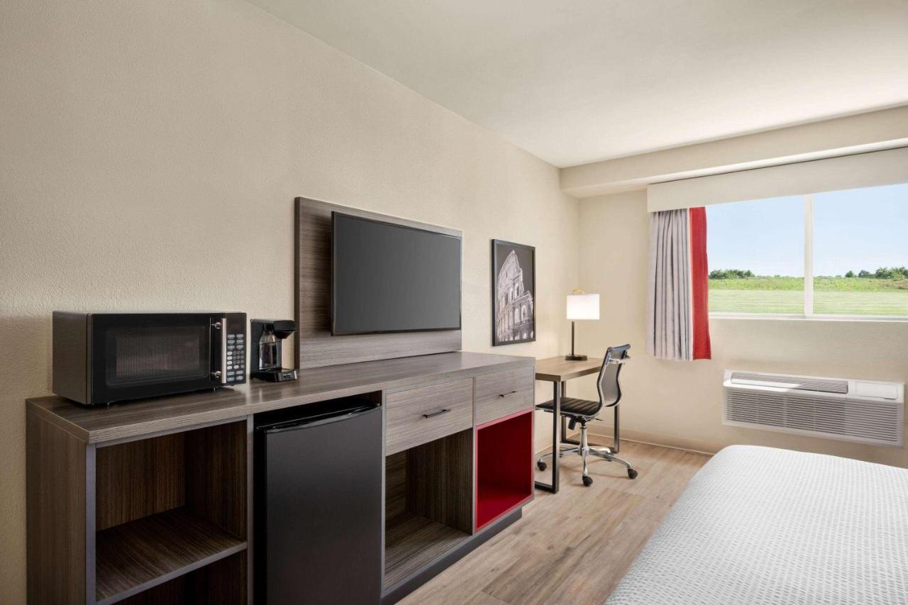Ramada By Wyndham Allentown Bethlehem Esterno foto