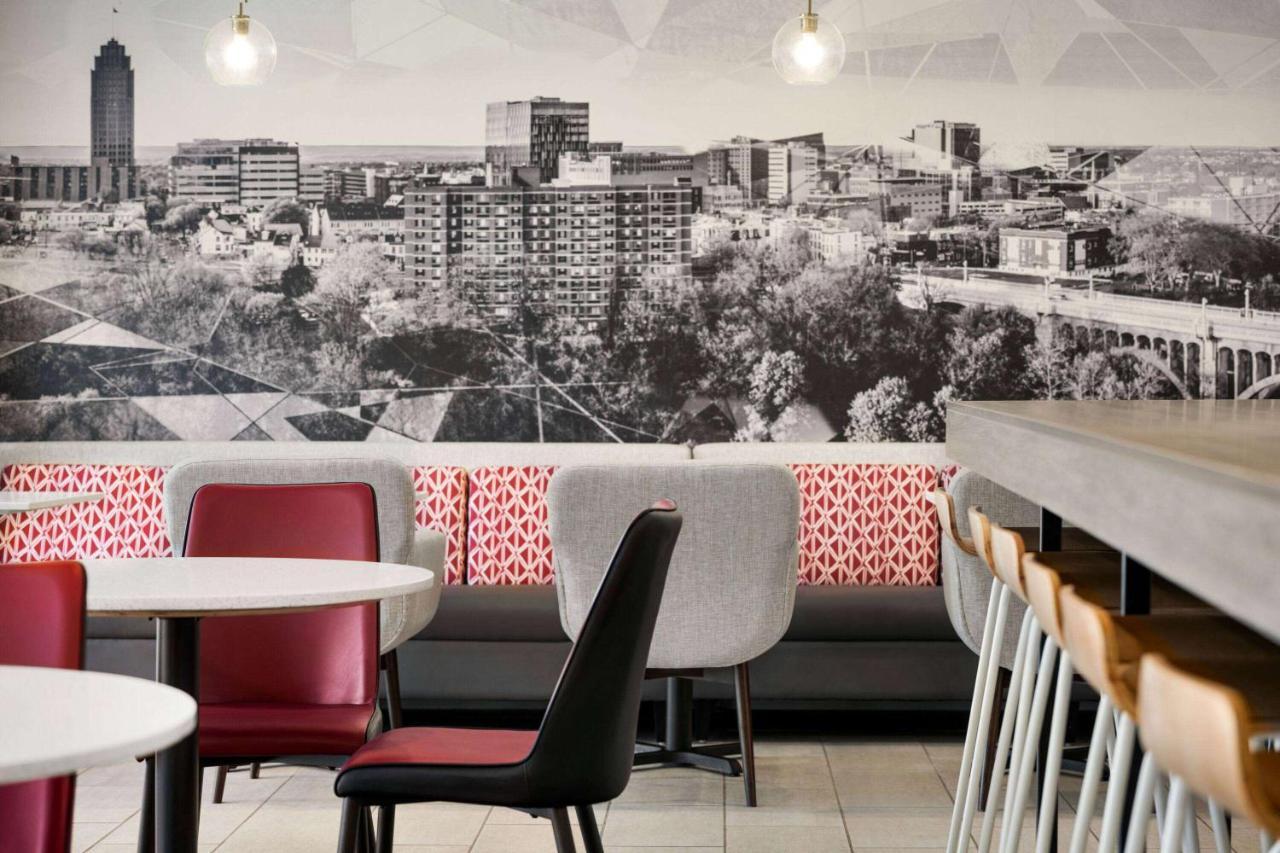 Ramada By Wyndham Allentown Bethlehem Esterno foto