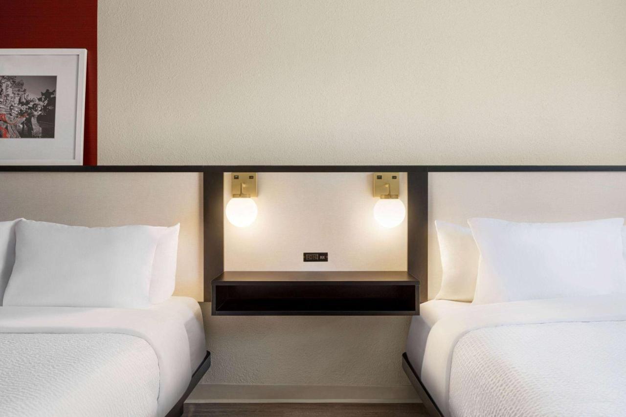 Ramada By Wyndham Allentown Bethlehem Esterno foto
